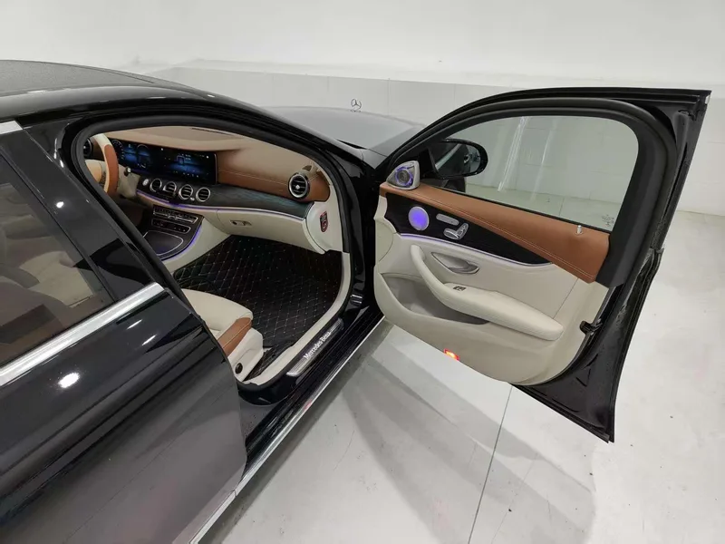 Mercedes-Benz E-Class 2022 E 300 L Style tendance Voiture intérieur photo 15 Mercedes-Benz E-Class 2022 E 300 L Style tendance Voiture intérieur photo 15
