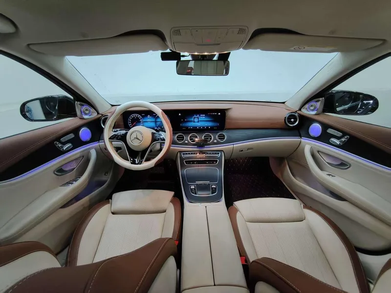 Mercedes-Benz E-Class 2022 E 300 L Style tendance Voiture intérieur photo 19 Mercedes-Benz E-Class 2022 E 300 L Style tendance Voiture intérieur photo 19