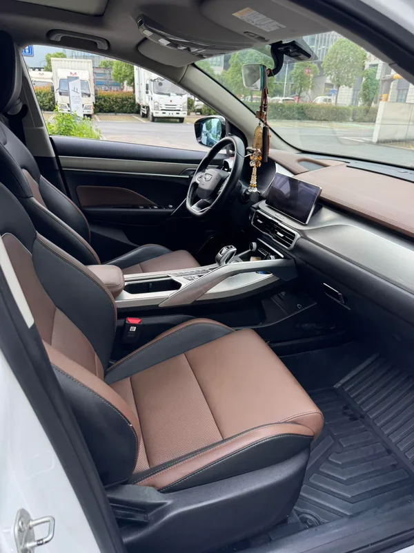 Geely Coolray 2019 Спортивная модель 260T DCT Battle Страна В. интерьер фото 11 Geely Coolray 2019 Спортивная модель 260T DCT Battle Страна В. интерьер фото 11