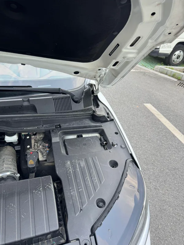 Geely Coolray 2019 Спортивная модель 260T DCT Battle Страна В. интерьер фото 15 Geely Coolray 2019 Спортивная модель 260T DCT Battle Страна В. интерьер фото 15