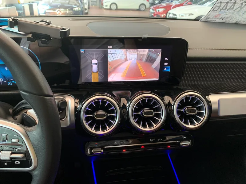 Mercedes-Benz GLB 2022 Модификация GLB 200 Динамичный тип интерьер фото 11