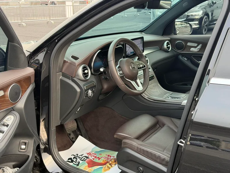 Mercedes-Benz GLC 2022 GLC 300 L 4MATIC Dynamic interior photo 7 Mercedes-Benz GLC 2022 GLC 300 L 4MATIC Dynamic interior photo 7