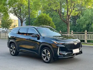 Geely Boyue L 2025 Cuarta generación 1.5TD DCT Río de montaña exterior foto 3 Geely Boyue L 2025 Cuarta generación 1.5TD DCT Río de montaña exterior foto 3