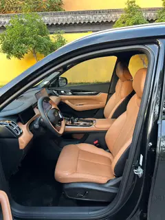 Geely Boyue L 2025 Cuarta generación 1.5TD DCT Río de montaña exterior foto 6 Geely Boyue L 2025 Cuarta generación 1.5TD DCT Río de montaña exterior foto 6