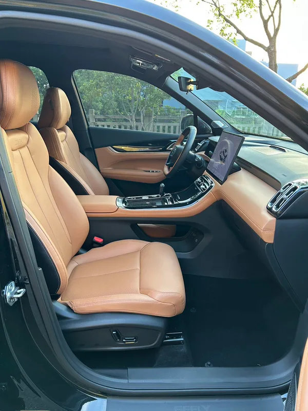 Geely Boyue L 2025 Cuarta generación 1.5TD DCT Río de montaña interior foto 12 Geely Boyue L 2025 Cuarta generación 1.5TD DCT Río de montaña interior foto 12