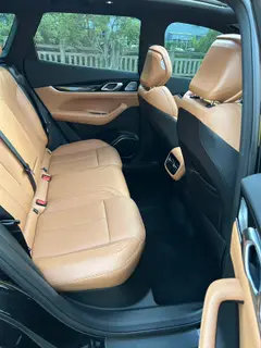 Geely Boyue L 2025 Cuarta generación 1.5TD DCT Río de montaña interior foto 14 Geely Boyue L 2025 Cuarta generación 1.5TD DCT Río de montaña interior foto 14