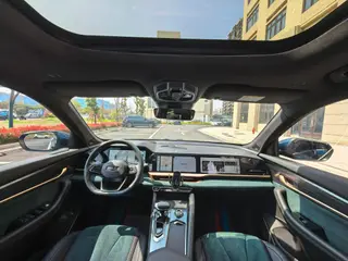 Geely Monjaro 2021 2.0TD DCT EVO Tipo Zhizun con tracción en dos ruedas interior foto 14 Geely Monjaro 2021 2.0TD DCT EVO Tipo Zhizun con tracción en dos ruedas interior foto 14