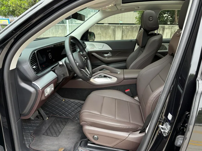 Mercedes-Benz GLE (Imported) 2023 GLE 450 4MATIC Style tendance intérieur photo 6 Mercedes-Benz GLE (Imported) 2023 GLE 450 4MATIC Style tendance intérieur photo 6