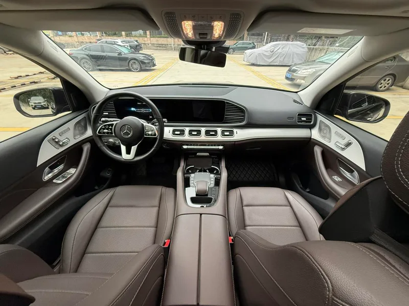 Mercedes-Benz GLE (Imported) 2023 GLE 450 4MATIC Style tendance intérieur photo 8 Mercedes-Benz GLE (Imported) 2023 GLE 450 4MATIC Style tendance intérieur photo 8