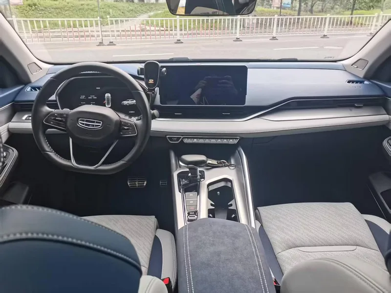 Geely Preface 2021 2.0T Премиальная комплектация интерьер фото 9 Geely Preface 2021 2.0T Премиальная комплектация интерьер фото 9