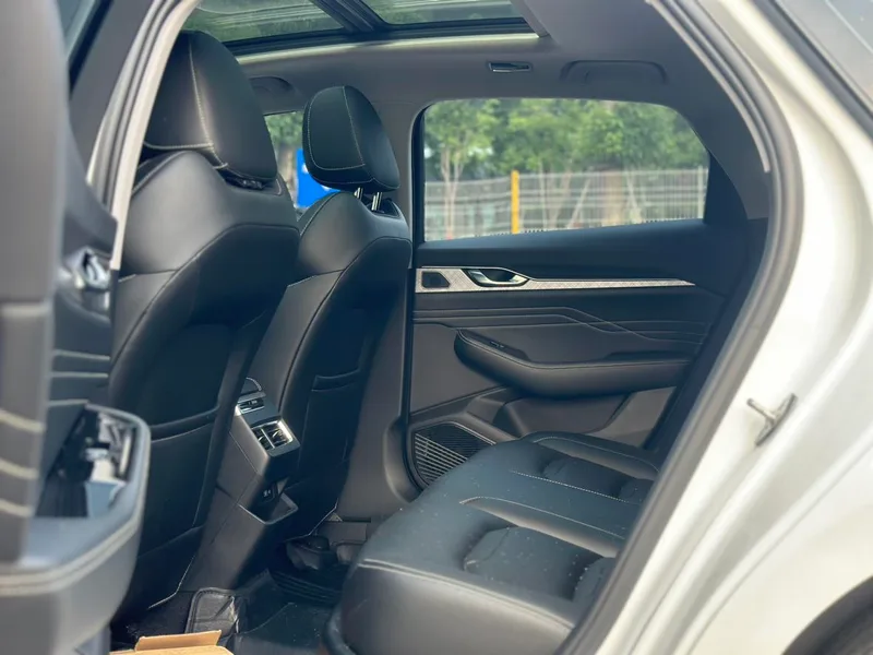 Geely Preface 2023 2.0T Luxury type interior photo 9 Geely Preface 2023 2.0T Luxury type interior photo 9