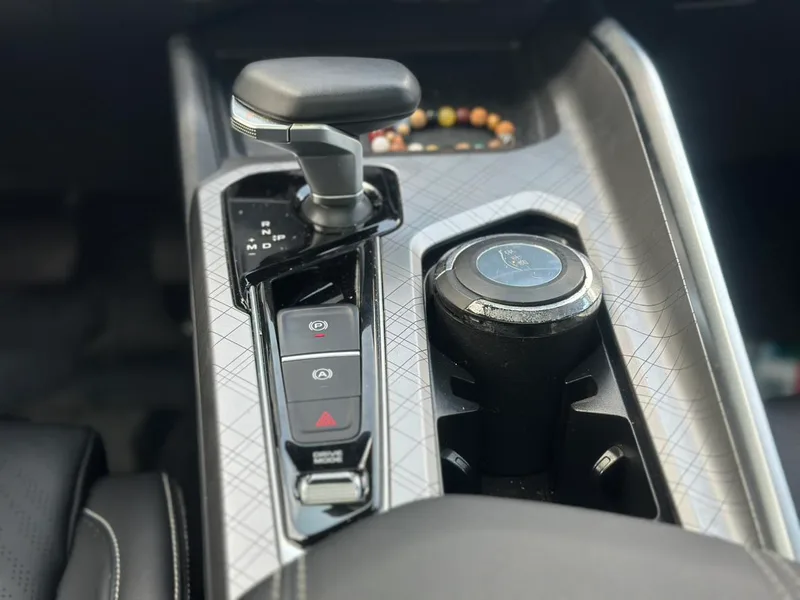 Geely Preface 2023 2.0T Luxury type interior photo 12 Geely Preface 2023 2.0T Luxury type interior photo 12