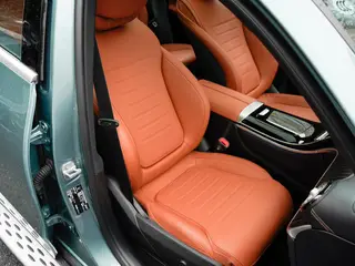Mercedes-Benz GLC 2025 GLC 300 L 4MATIC Luxury type 5 seat interior photo 16