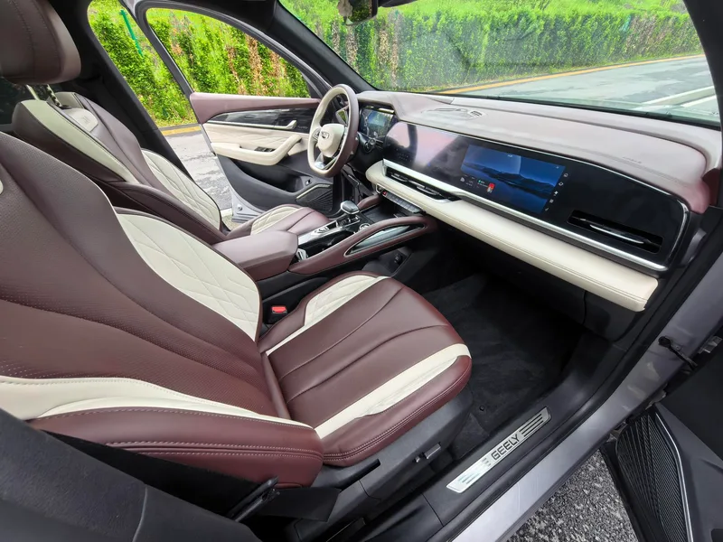 Geely Monjaro 2021 2.0TD DCT EVO Two-wheel drive noble type interior photo 7