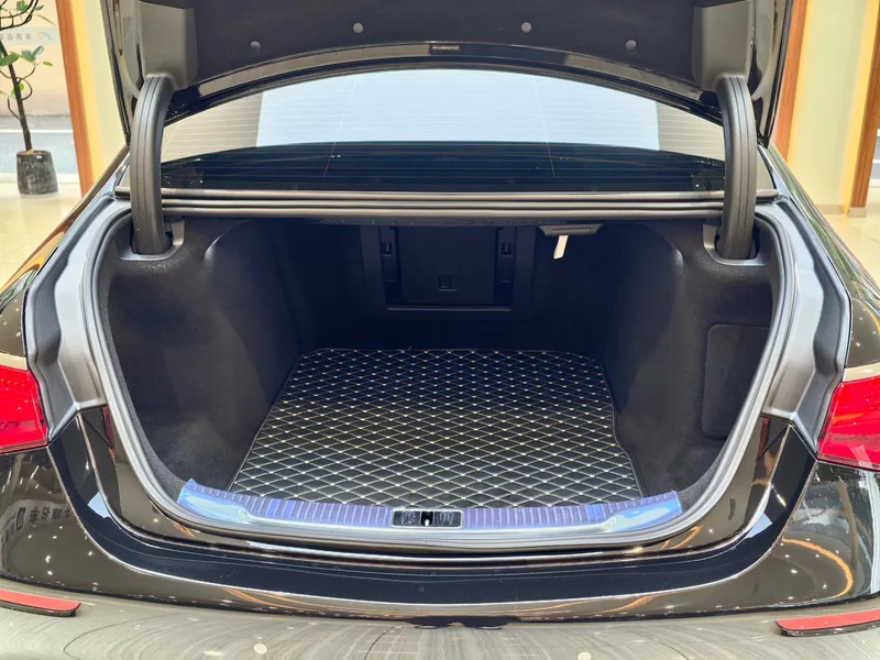 Mercedes-Benz Mercedes-Maybach S-Class 2022 S 480 4MATIC Zhizhen Special Edition interior photo 16 Mercedes-Benz Mercedes-Maybach S-Class 2022 S 480 4MATIC Zhizhen Special Edition interior photo 16