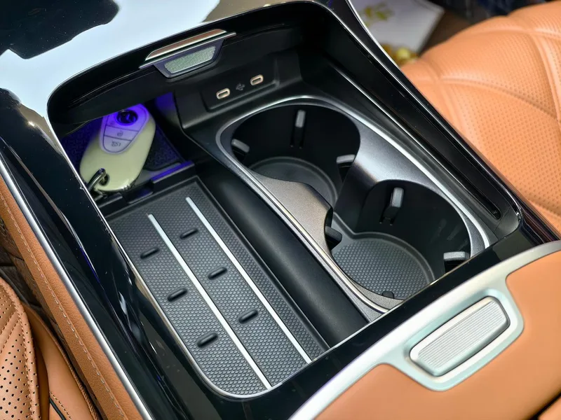 Mercedes-Benz Mercedes-Maybach S-Class 2022 S 480 4MATIC Zhizhen Special Edition interior photo 20 Mercedes-Benz Mercedes-Maybach S-Class 2022 S 480 4MATIC Zhizhen Special Edition interior photo 20