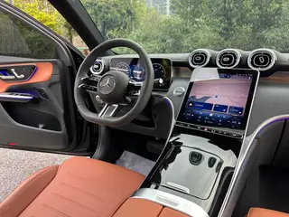 Mercedes-Benz GLC 2025 Restyling GLC 260 L 4MATIC Luxury type 5 seat interior photo 15 Mercedes-Benz GLC 2025 Restyling GLC 260 L 4MATIC Luxury type 5 seat interior photo 15