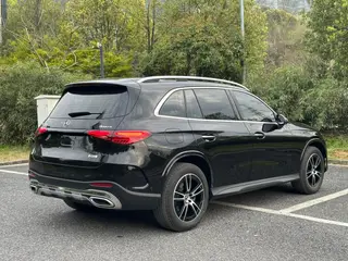 Mercedes-Benz GLC 2025 Restyling GLC 260 L 4MATIC Luxury type 5 seat interior photo 16 Mercedes-Benz GLC 2025 Restyling GLC 260 L 4MATIC Luxury type 5 seat interior photo 16