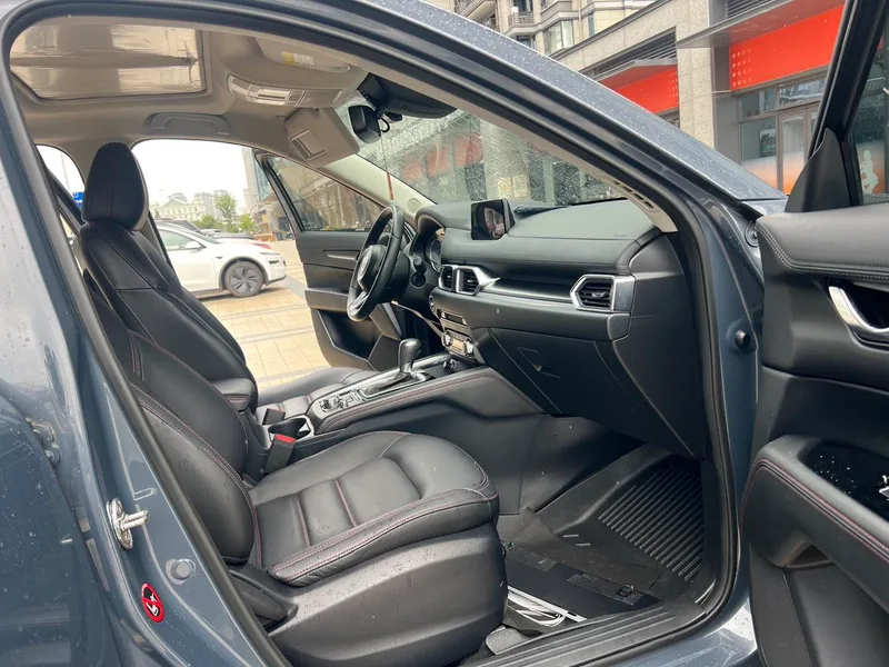 Mazda CX-5 2021 2.5L Tipo Caballero Negro de tracción automática a dos ruedas interior foto 14