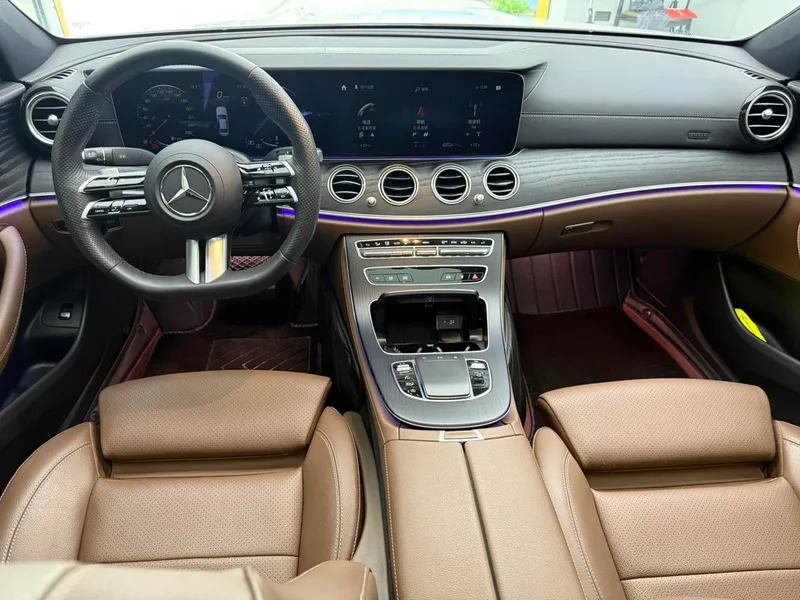Mercedes-Benz E-Class 2023 E 260 L Coche deportivo interior foto 12 Mercedes-Benz E-Class 2023 E 260 L Coche deportivo interior foto 12