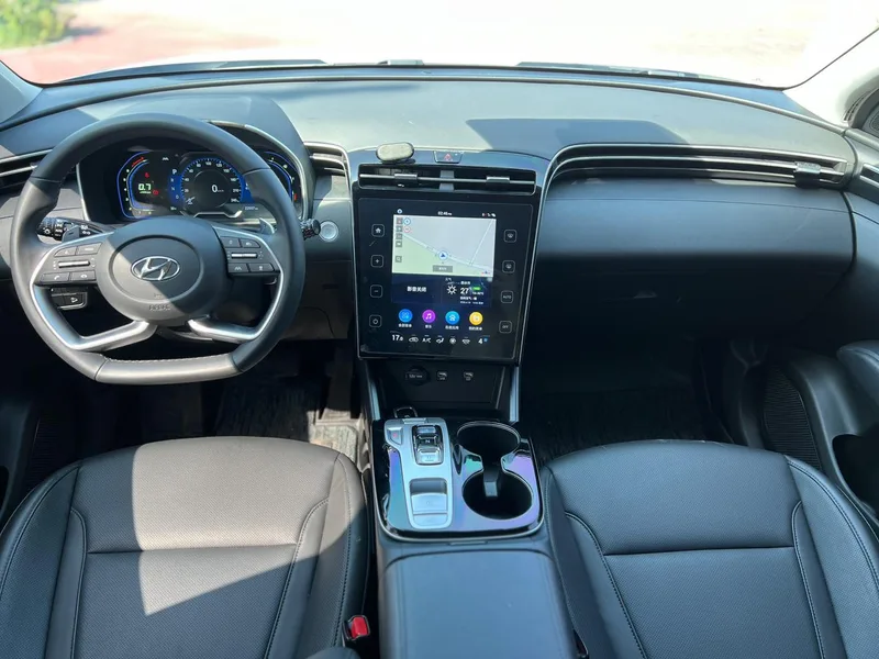 Hyundai Tucson 2023 Tucson L 1.5T DLX Versión de lujo de tracción en dos ruedas interior foto 12