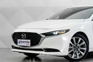 Mazda Mazda3 Axela 2021 2.0L Automatic quality elegant version exterior photo 3 Mazda Mazda3 Axela 2021 2.0L Automatic quality elegant version exterior photo 3