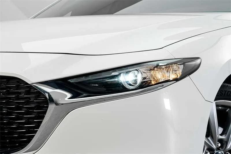 Mazda Mazda3 Axela 2021 2.0L Automatic quality elegant version exterior photo 4 Mazda Mazda3 Axela 2021 2.0L Automatic quality elegant version exterior photo 4