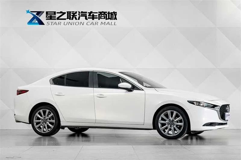 Mazda Mazda3 Axela 2021 2.0L Automatic quality elegant version exterior photo 5 Mazda Mazda3 Axela 2021 2.0L Automatic quality elegant version exterior photo 5