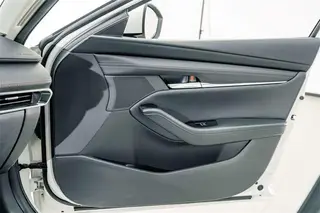 Mazda Mazda3 Axela 2021 2.0L Automatic quality elegant version interior photo 13 Mazda Mazda3 Axela 2021 2.0L Automatic quality elegant version interior photo 13