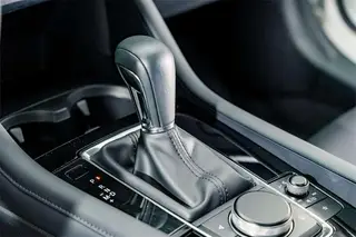 Mazda Mazda3 Axela 2021 2.0L Automatic quality elegant version interior photo 14 Mazda Mazda3 Axela 2021 2.0L Automatic quality elegant version interior photo 14