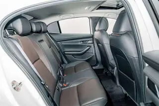 Mazda Mazda3 Axela 2021 2.0L Automatic quality elegant version interior photo 20 Mazda Mazda3 Axela 2021 2.0L Automatic quality elegant version interior photo 20