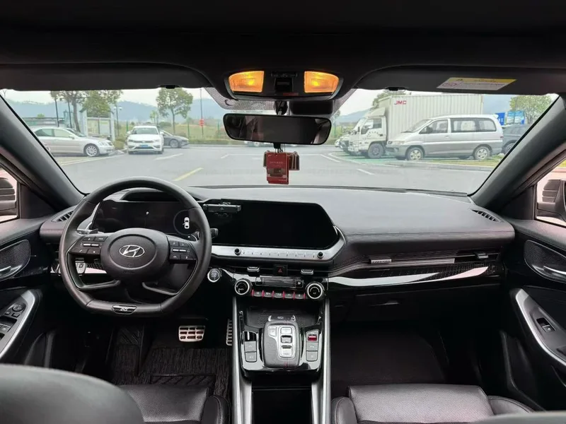 Hyundai Lafesta 2023 270TGDi DCT N Line TOP Versión principal interior foto 7 Hyundai Lafesta 2023 270TGDi DCT N Line TOP Versión principal interior foto 7