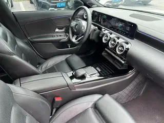 Mercedes-Benz CLA 2021 CLA 260 4MATIC Coche deportivo de caza de cinco puertas interior foto 14