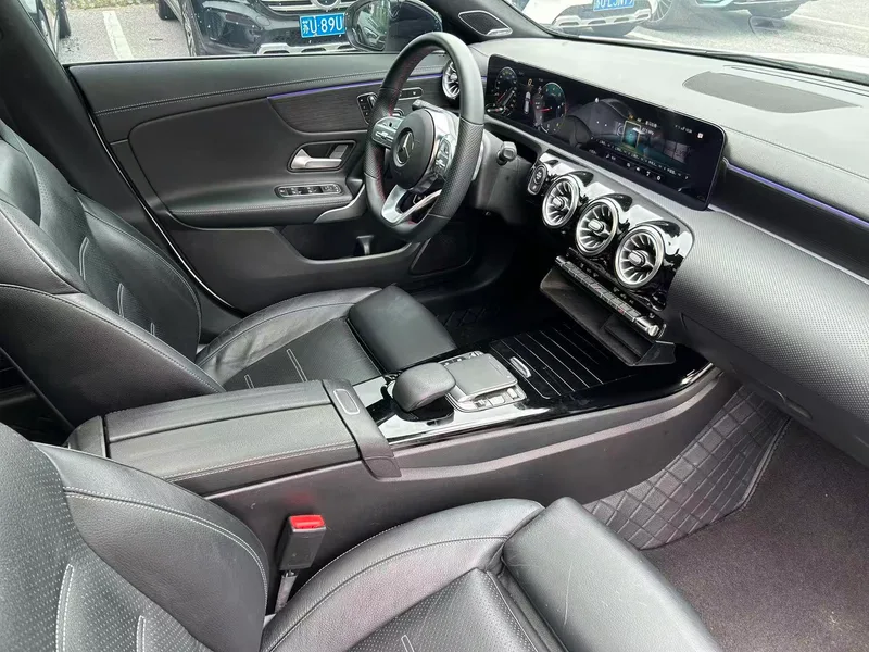 Mercedes-Benz CLA 2021 CLA 260 4MATIC Coche deportivo de caza de cinco puertas interior foto 14