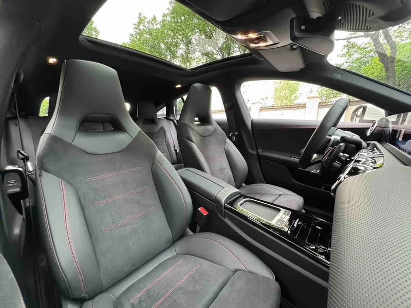Mercedes-Benz CLA 2026 CLA 200 Coche deportivo de caza de cinco puertas interior foto 16 Mercedes-Benz CLA 2026 CLA 200 Coche deportivo de caza de cinco puertas interior foto 16