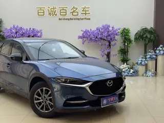 Mazda CX-4 2021 2.0L Version deux roues motrices de la vitalité du ciel bleu extérieur photo 4