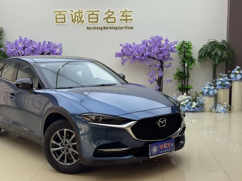 Mazda CX-4 2021 2.0L Version deux roues motrices de la vitalité du ciel bleu extérieur photo 4