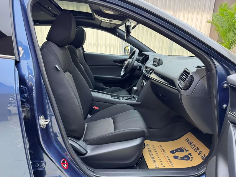Mazda CX-4 2021 2.0L Version deux roues motrices de la vitalité du ciel bleu intérieur photo 12