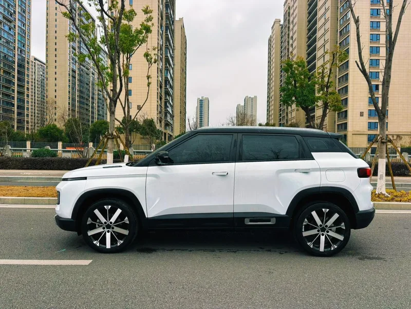 Geely ICON 2023 1.5TD protagonist version exterior photo 4