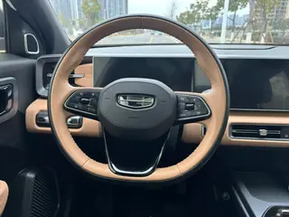 Geely ICON 2023 1.5TD protagonist version interior photo 12
