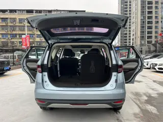 Geely Jiaji 2019 1.5TD DCT Premium Class interior photo 19