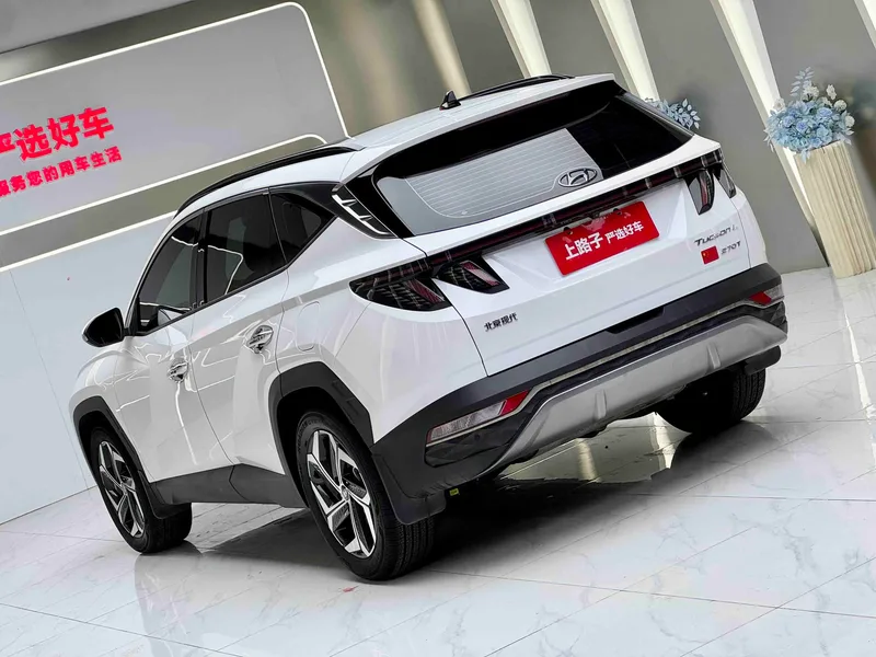 Hyundai Tucson 2023 Tucson L 1.5T DLX Двухприводная люксовая версия экстерьер фото 4