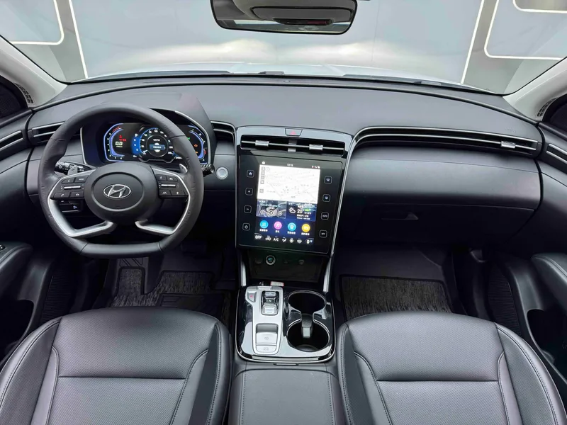 Hyundai Tucson 2023 Tucson L 1.5T DLX Двухприводная люксовая версия экстерьер фото 7