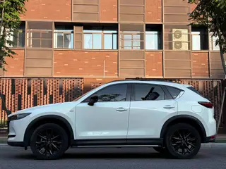 Mazda CX-5 2021 2.5L Automatic two-wheel drive black knight type exterior photo 2