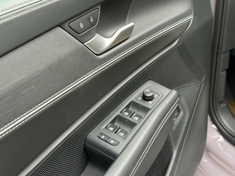Volkswagen Passat 2025 Pro 380TSI Long Zun Edition interior photo 14 Volkswagen Passat 2025 Pro 380TSI Long Zun Edition interior photo 14