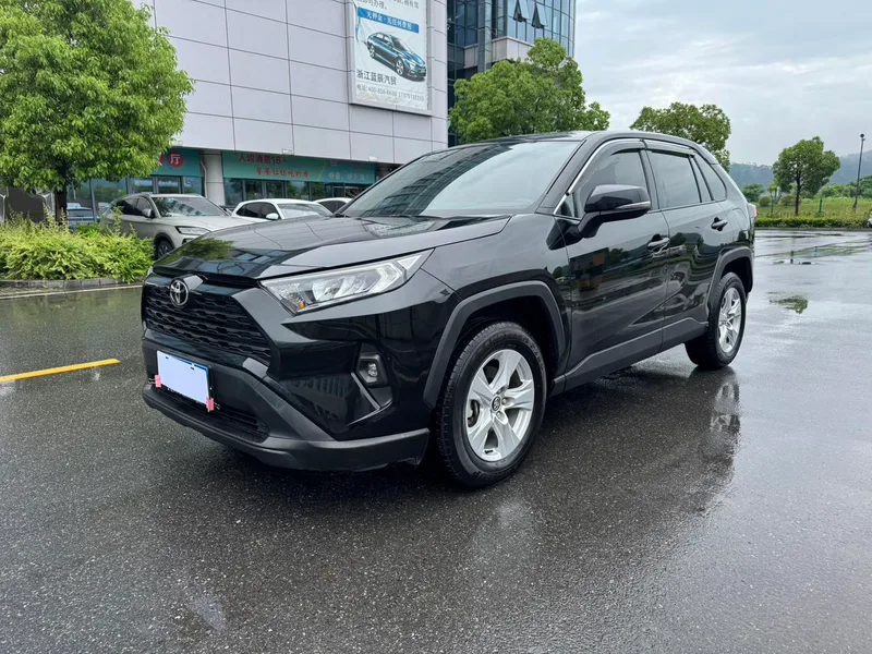Toyota RAV4 2023 2.0L CVT Two-wheel drive urban version exterior photo 1 Toyota RAV4 2023 2.0L CVT Two-wheel drive urban version exterior photo 1