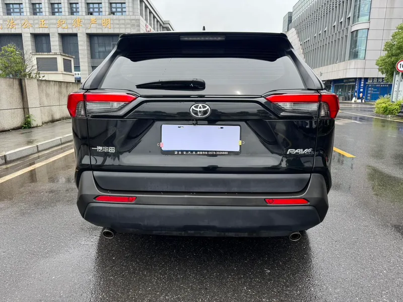 Toyota RAV4 2023 2.0L CVT Two-wheel drive urban version exterior photo 6 Toyota RAV4 2023 2.0L CVT Two-wheel drive urban version exterior photo 6