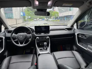 Toyota RAV4 2023 2.0L CVT Two-wheel drive urban version interior photo 13 Toyota RAV4 2023 2.0L CVT Two-wheel drive urban version interior photo 13