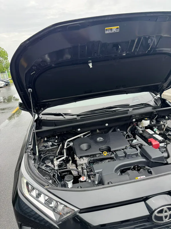 Toyota RAV4 2023 2.0L CVT Two-wheel drive urban version interior photo 18 Toyota RAV4 2023 2.0L CVT Two-wheel drive urban version interior photo 18