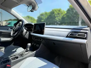 Volkswagen Lavida 2023 1.5L Автоматическая полная версия экстерьер фото 3 Volkswagen Lavida 2023 1.5L Автоматическая полная версия экстерьер фото 3